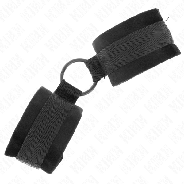 KINK - BEGINNER FUR HAND CUFFS 25 CM WITH O-RING 4 CM BLACK ADJUSTABLE 15-25 CM - Image 2