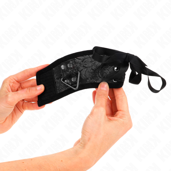 KINK - SCANDAL WRIST RESTRAINTS BLACK LACE DETAILS 24.5 CM X 6.5 CM - Image 3