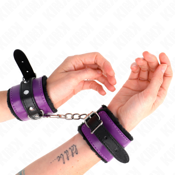 KINK - PREMIUM FUR LINED WRIST RESTRAINTS BLACK WITH PURPLE / BLACK BELT ADJUSTABLE 17-29 CM X 6 CM - Image 4
